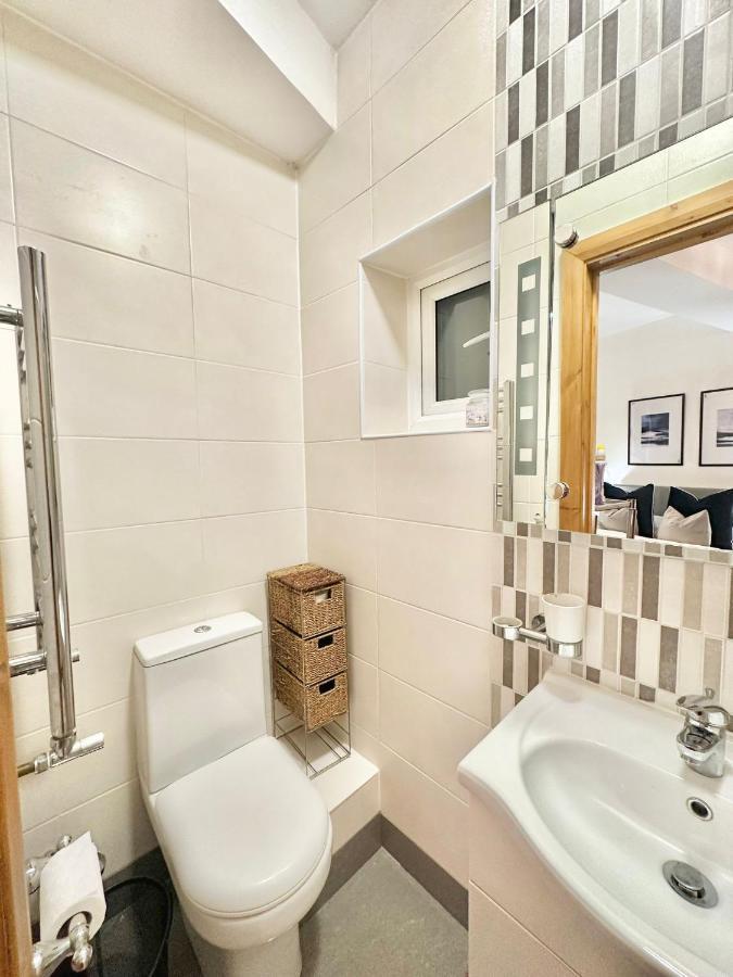Retreat To A Stylish Ensuite In Londyn Zewnętrze zdjęcie