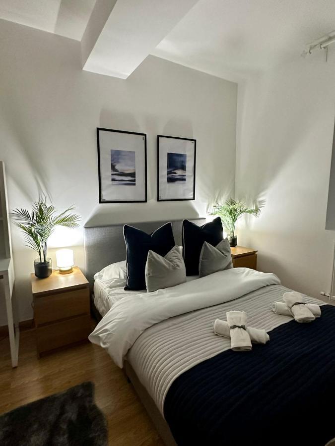 Retreat To A Stylish Ensuite In Londyn Zewnętrze zdjęcie