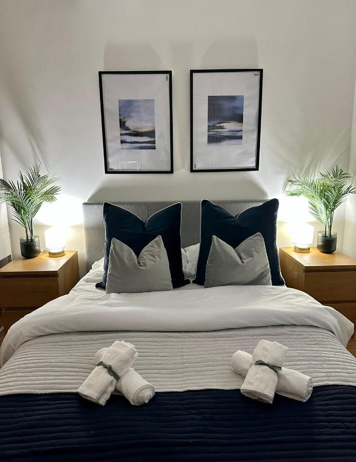 Retreat To A Stylish Ensuite In Londyn Zewnętrze zdjęcie